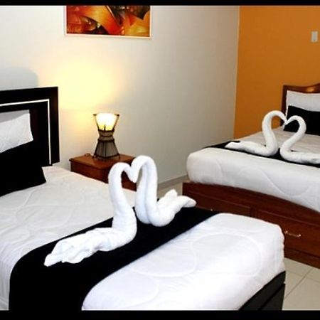 Hostal Universal Huaraz Exteriör bild