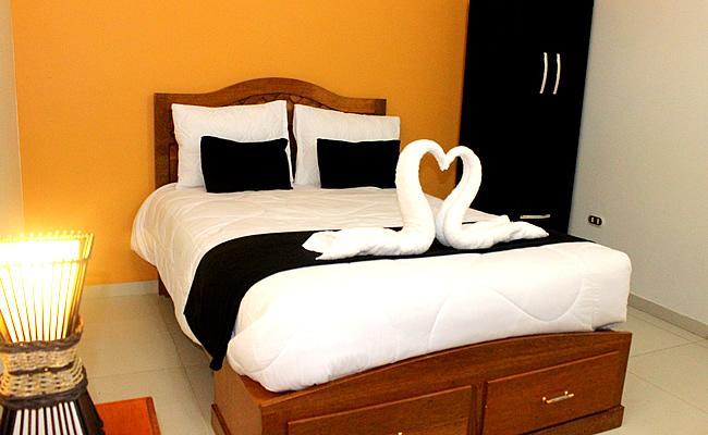 Hostal Universal Huaraz Exteriör bild